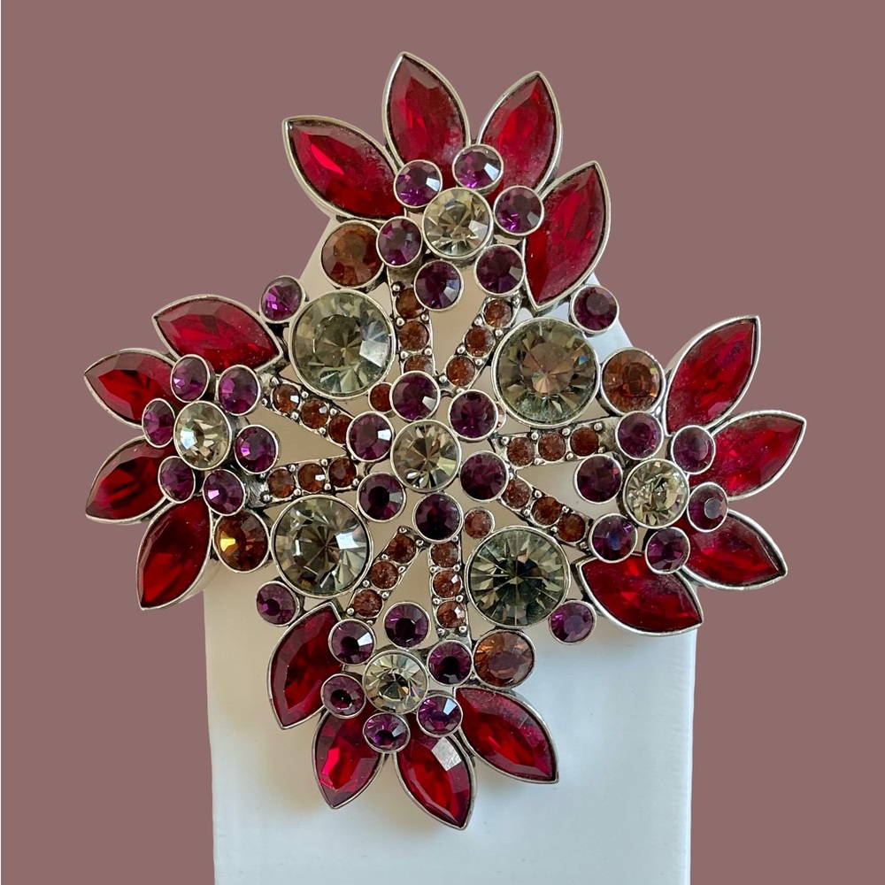 Vintage Signed Joan Rivers 3D Floral Brooch With Swarovski Crystal Stones